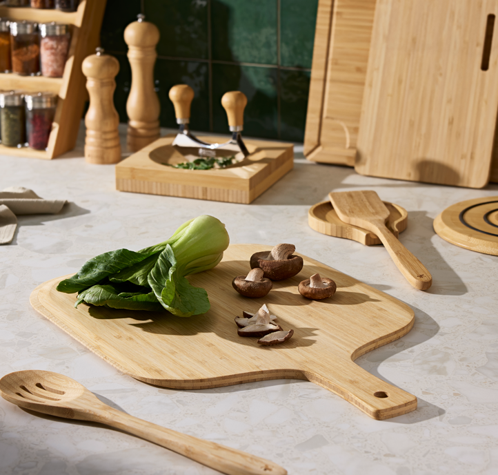 Maxwell & Williams Evergreen Bamboo Magnetic Trivet - 24cm