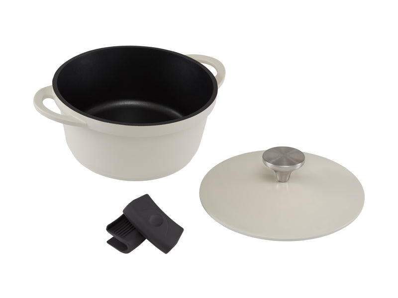Maxwell & Williams Cast Lite Non-Stick Casserole 20cm / 2.4L Gift Boxed - Ecru