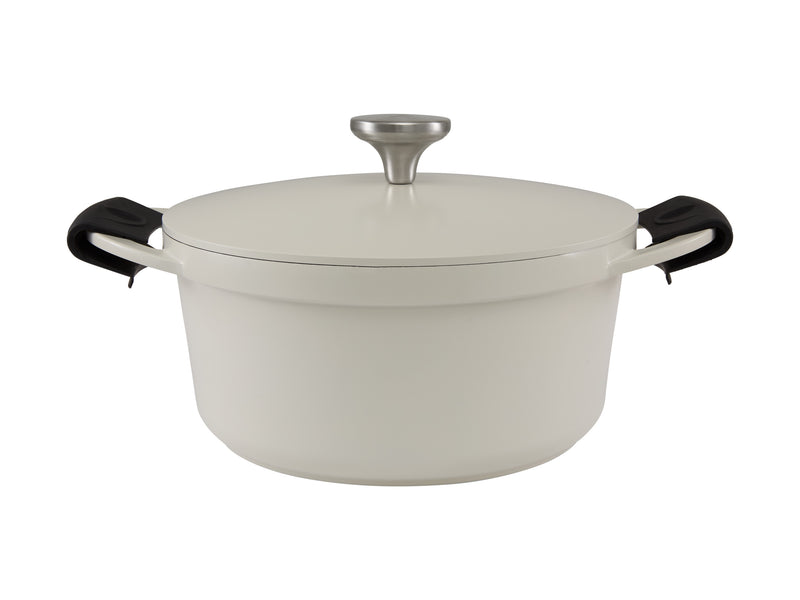 Maxwell & Williams Cast Lite Non-Stick Casserole 24cm / 4.2L Gift Boxed - Ecru