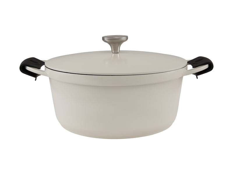 Maxwell & Williams Cast Lite Non-Stick Casserole 28cm / 6.3L Gift Boxed -  Ecru