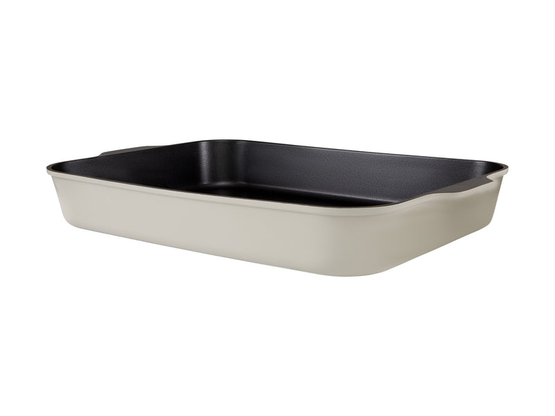Maxwell & Williams Cast Lite Non-Stick Roaster 38x28.4x5.5cm Gift Boxed - Ecru