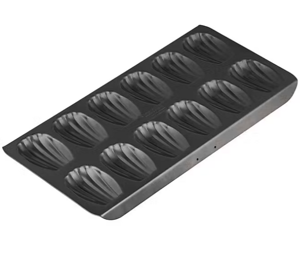 Maxwell & Williams BakerMaker Non-Stick 12 Cup Madeleine Pan - Black