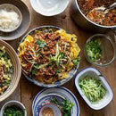 Ottolenghi Comfort Cook Book - 100+ Recipes - Yotam Ottolenghi & Helen Goh